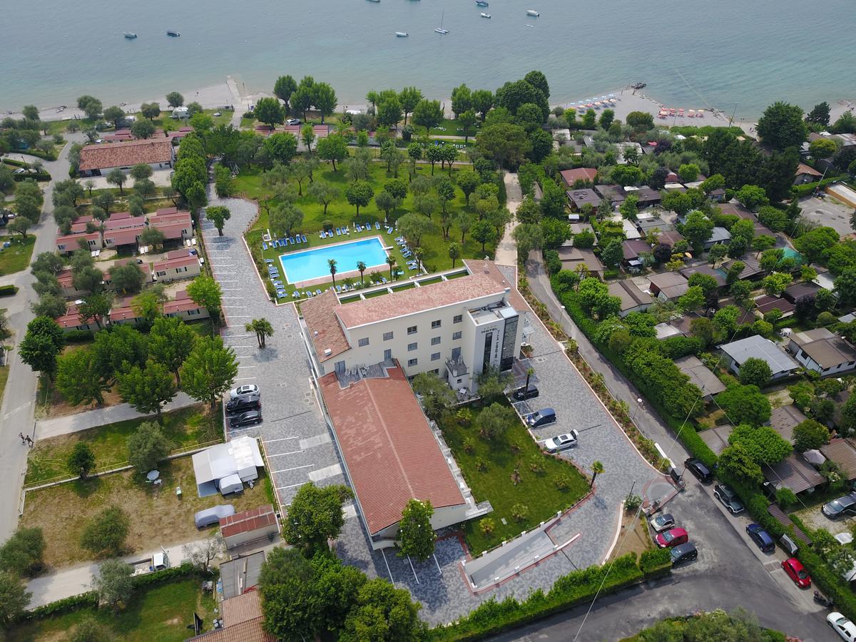 Front Lake Hotel Villa Paradiso Suite Moniga del Garda Εξωτερικό φωτογραφία