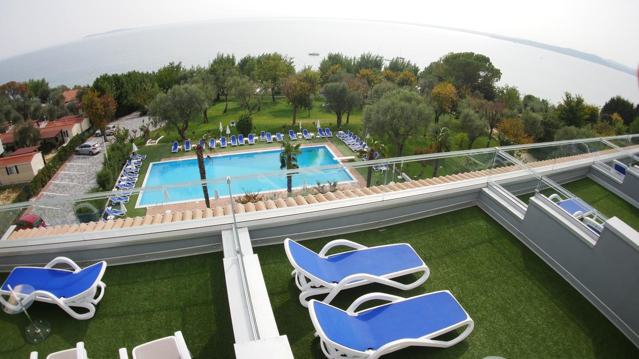 Front Lake Hotel Villa Paradiso Suite Moniga del Garda Εξωτερικό φωτογραφία