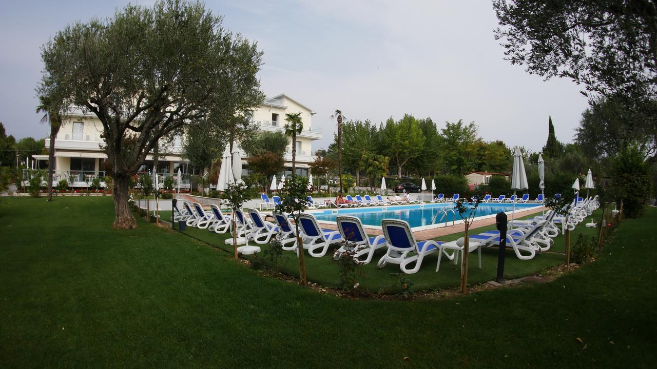 Front Lake Hotel Villa Paradiso Suite Moniga del Garda Εξωτερικό φωτογραφία